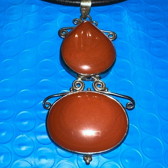Carnelian Statement Drop - Picture 1 of 6